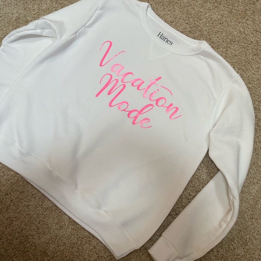 Vacation mode crew neck